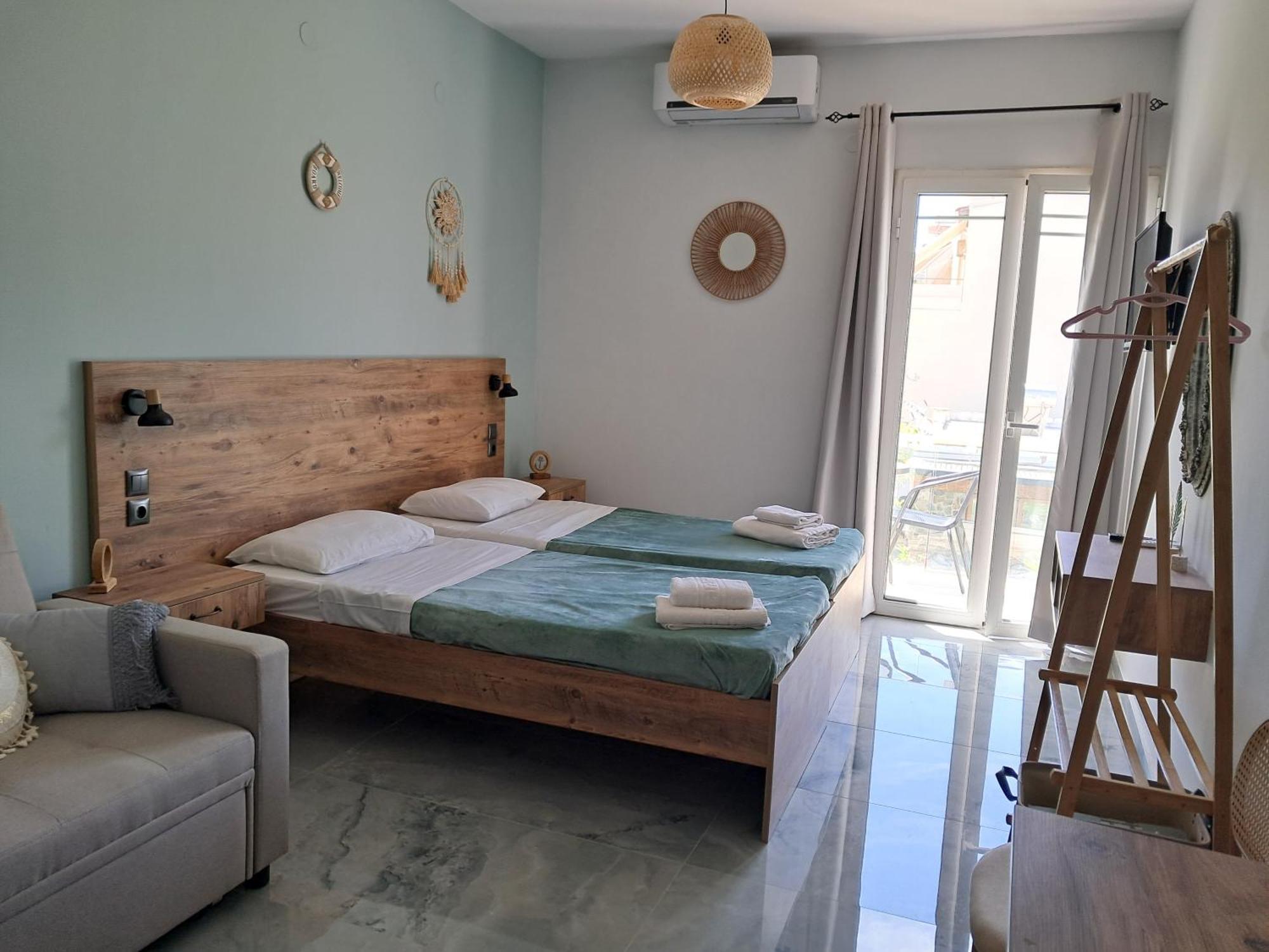 Poppy Beloni Chrissi Akti Chania Exterior foto