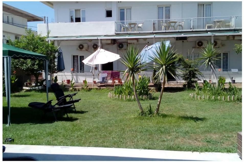 Poppy Beloni Chrissi Akti Chania Exterior foto